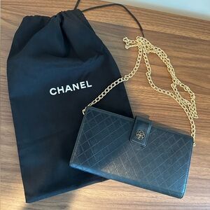 Chanel Camelia Wallet 🖤